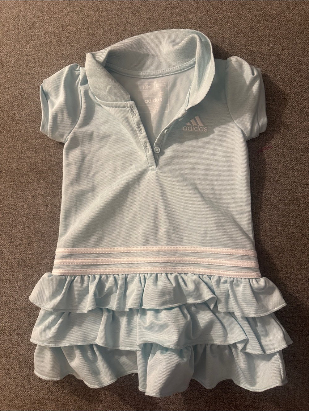 5/$15- Adidas outfit size 18 months